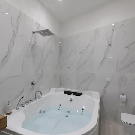 My Brilliant With Jacuzzi 2 Steps From St Toledo 4* Naples
