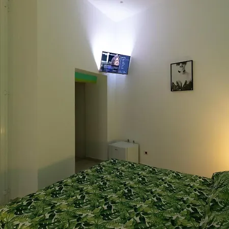Guest house My Brilliant With Jacuzzi 2 Steps From St Toledo 4*