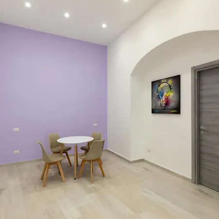 Guest house My Brilliant With Jacuzzi 2 Steps From St Toledo Naples