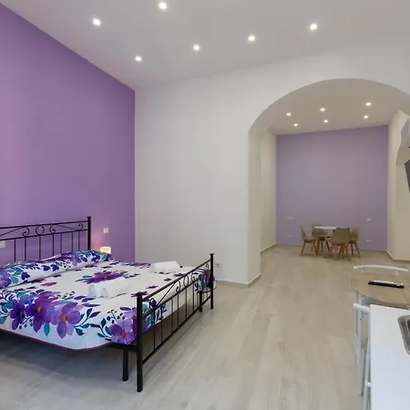 My Brilliant With Jacuzzi 2 Steps From St Toledo Naples