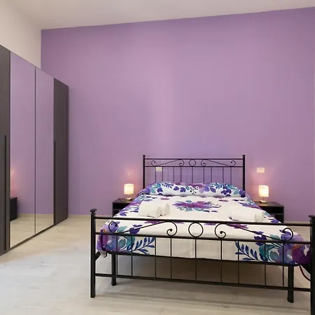 Guest house My Brilliant With Jacuzzi 2 Steps From St Toledo