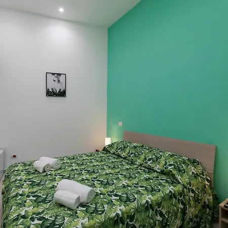 My Brilliant With Jacuzzi 2 Steps From St Toledo 4* Napels