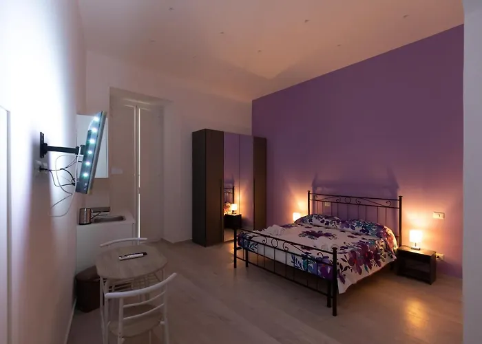 My Brilliant With Jacuzzi 2 Steps From St Toledo Neapel