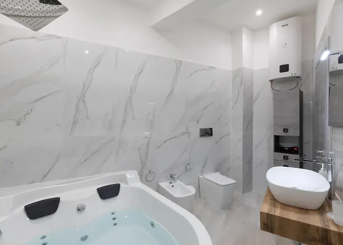 My Brilliant With Jacuzzi 2 Steps From St Toledo 4* Neapel