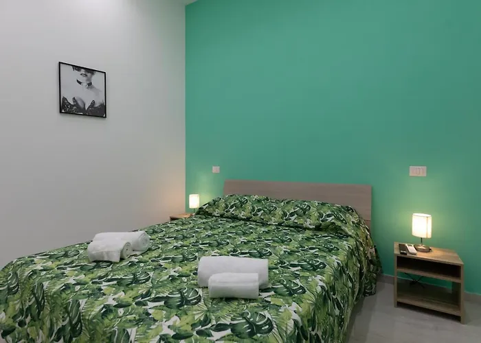 Pensionat My Brilliant With Jacuzzi 2 Steps From St Toledo 4*