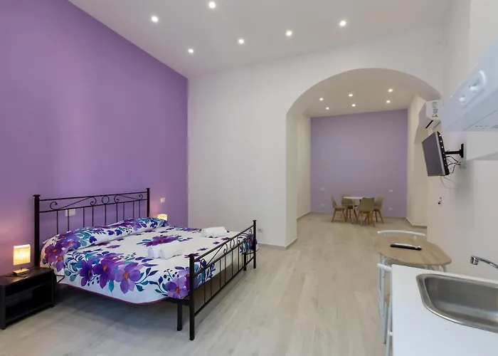 My Brilliant With Jacuzzi 2 Steps From St Toledo Neapel